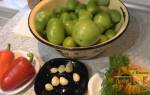 Зеленые помидоры с острым перцем квашенные